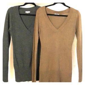 🌺 Zenana Outfitters V Neck Long Sleeve Sweaters